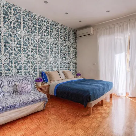 La Casa Sul Mare Bed & Breakfast 4*