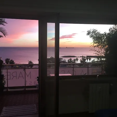 La Casa Sul Mare Bed and breakfast